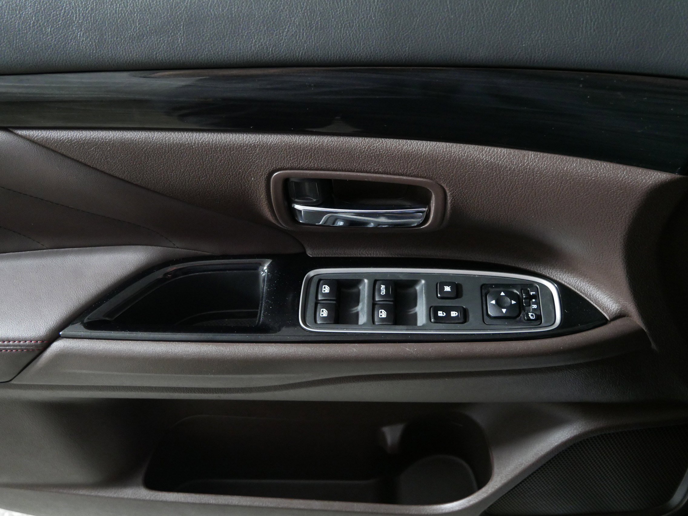 Used 2018 Mitsubishi Outlander GT image 19