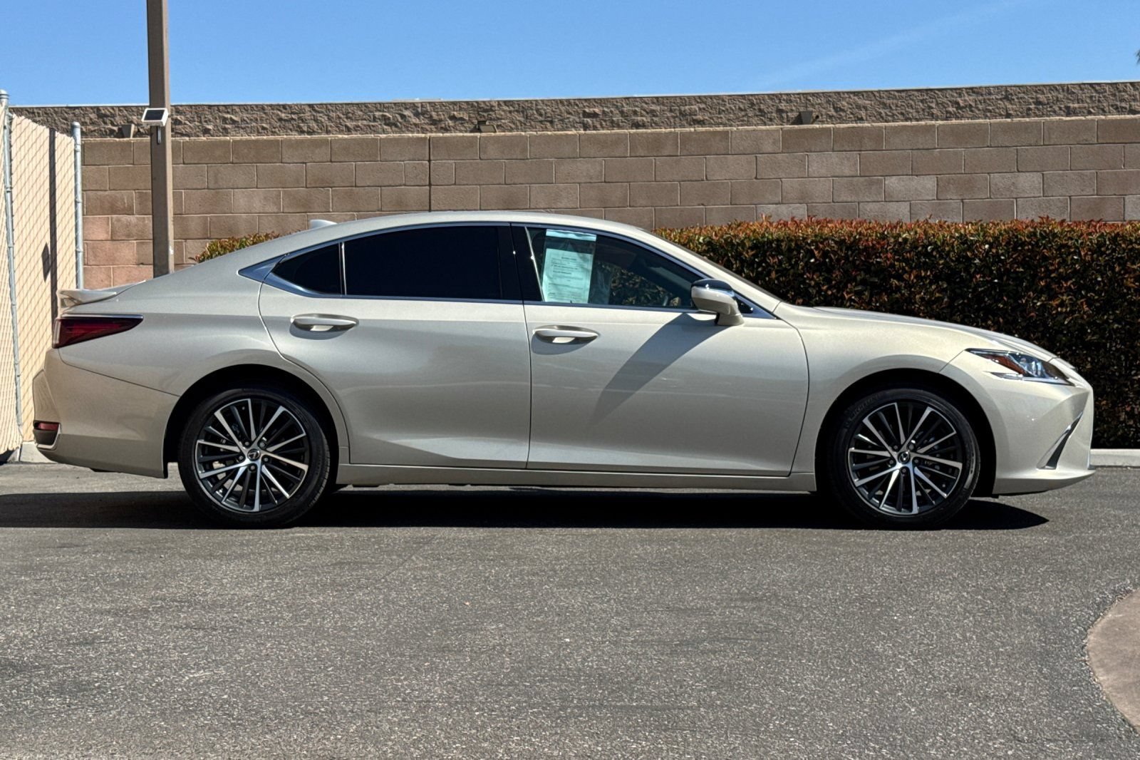 Certified 2025 Lexus ES 300h w/ Premium Package FWD image 3