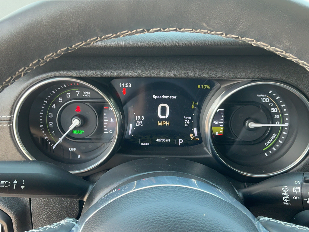 Used 2023 Jeep Wrangler Unlimited Sahara w/ Cold Weather Group AWD/4WD image 24