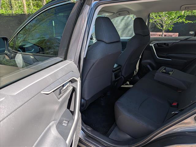 Used 2021 Toyota RAV4 LE image 22