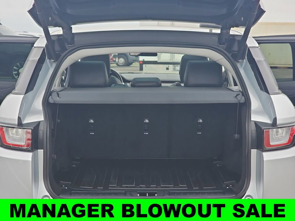 Used 2019 Land Rover Range Rover Evoque SE Premium image 12