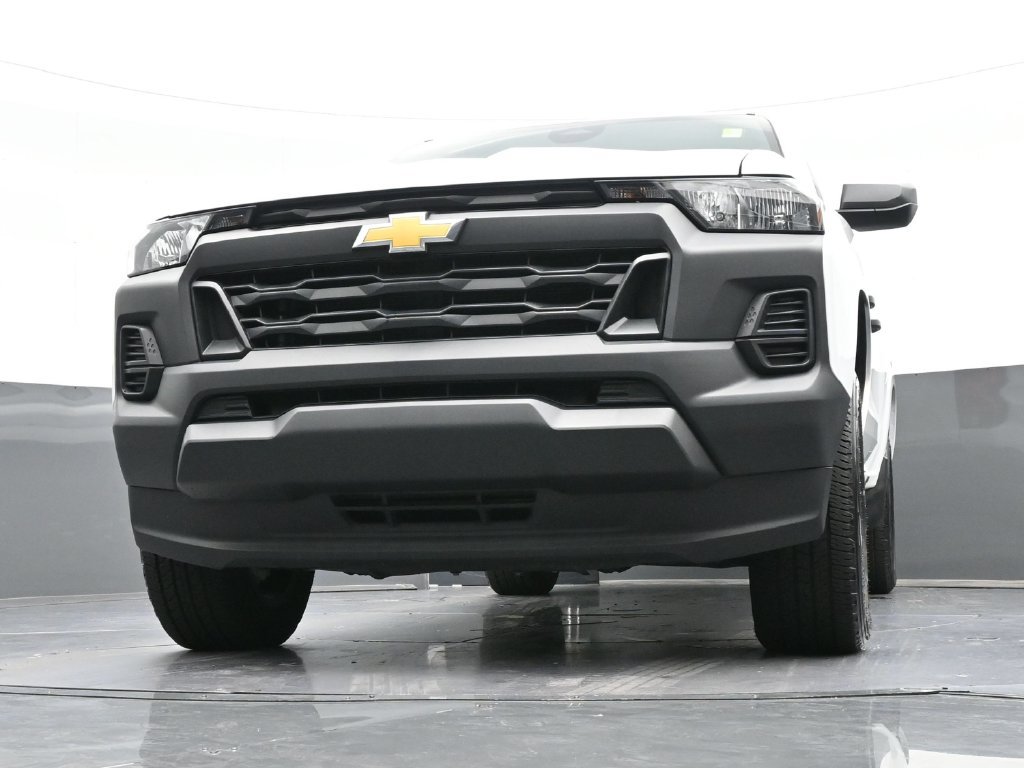 Used 2026 Chevrolet Colorado W/T w/ WT Custom Package RWD image 27