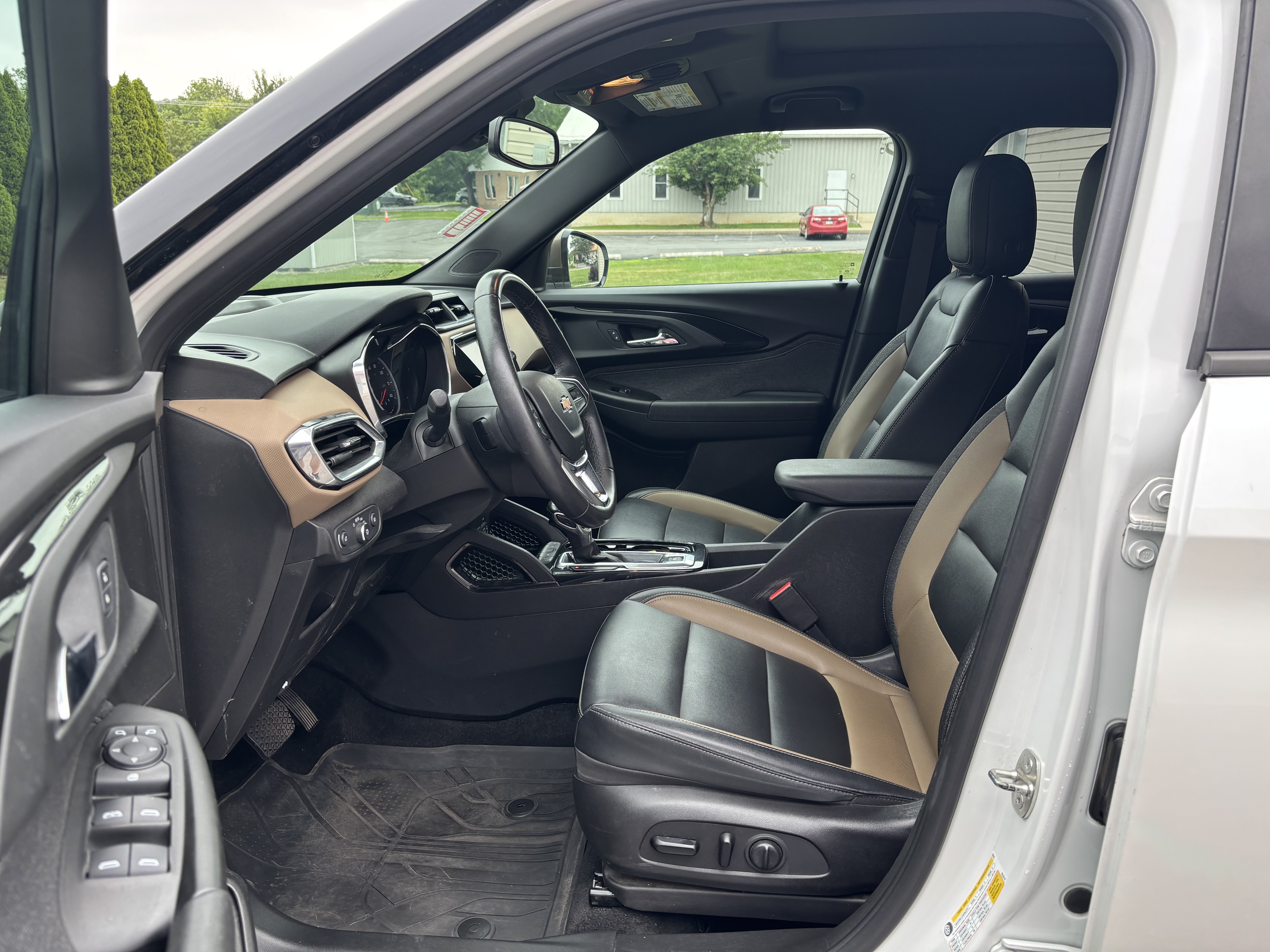 Used 2021 Chevrolet TrailBlazer ACTIV w/ Sun and Liftgate Package AWD/4WD image 13