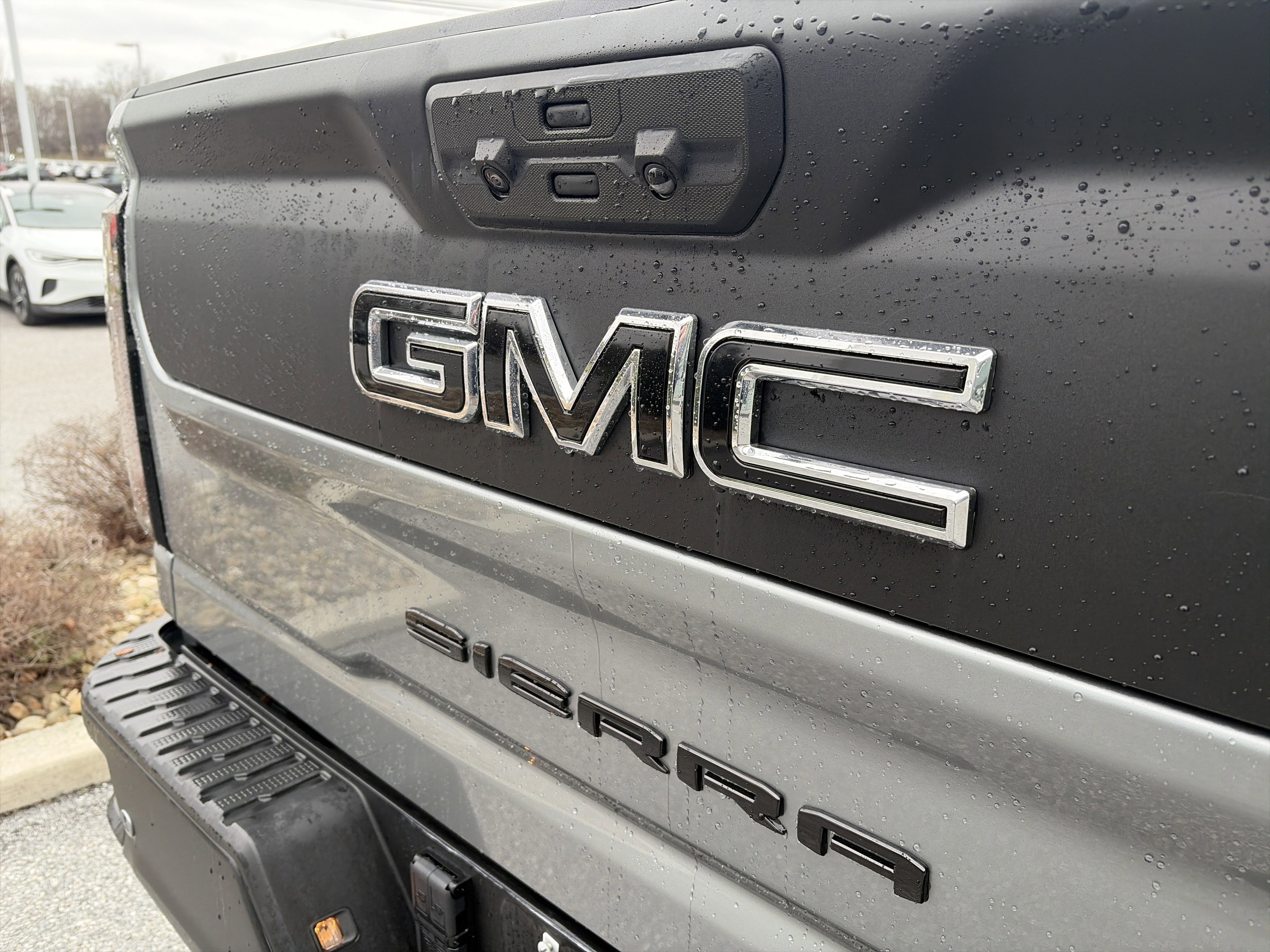 Used 2024 GMC Sierra 2500 AT4 w/ AT4 Premium Plus Package image 9