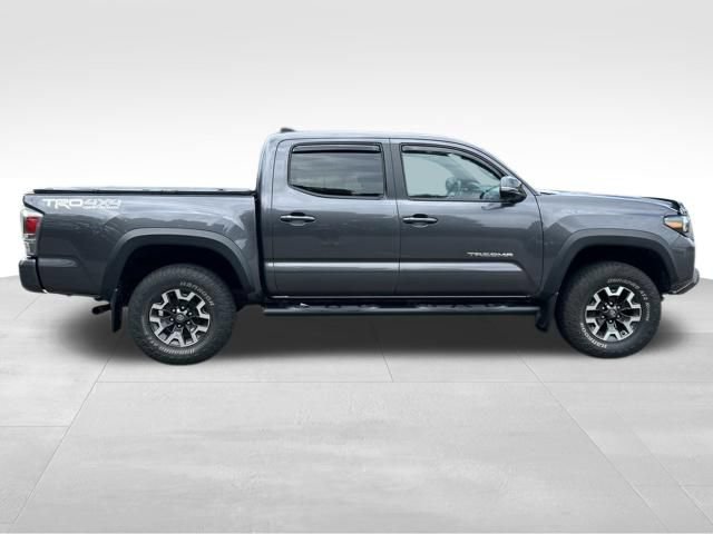 Used 2020 Toyota Tacoma TRD Off-Road w/ TRD Premium Off Road Package AWD/4WD image 7