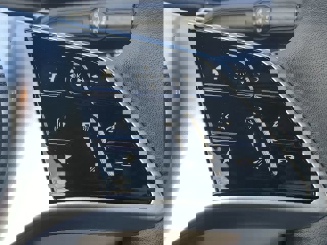 Used 2025 Mercedes-Benz GLB 250 GLB 250 image 23