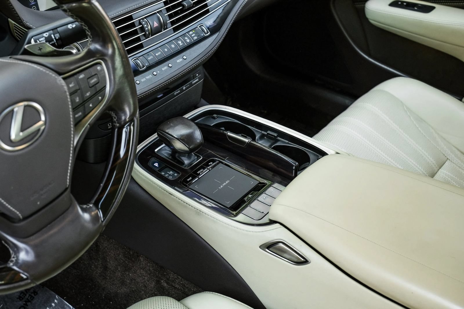 Used 2018 Lexus LS 500 AWD w/ Interior Upgrade Package image 27