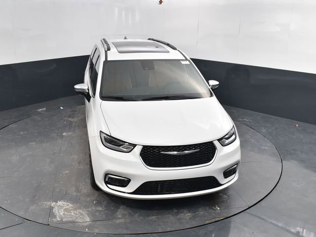 New 2026 Chrysler Pacifica Pinnacle w/ Trailer Tow Group image 42