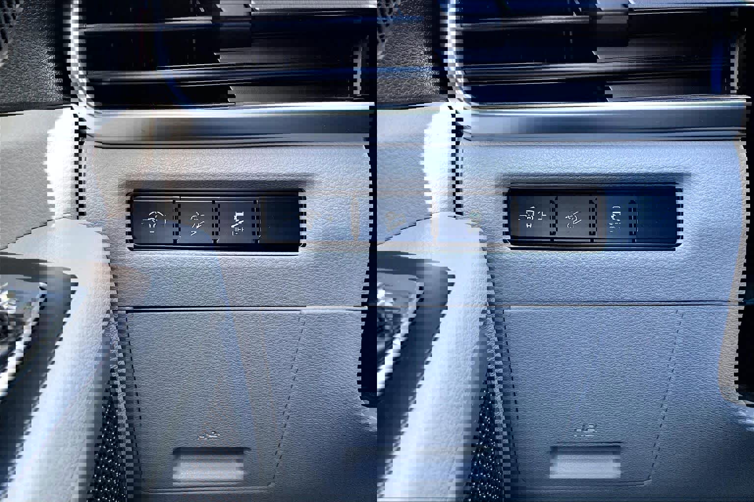 Used 2024 Kia Telluride S image 32