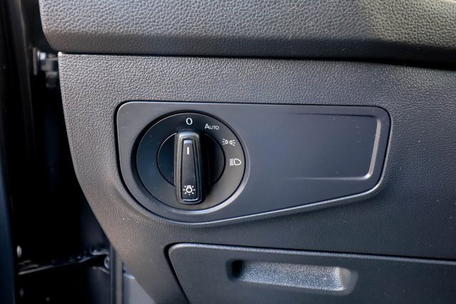 Used 2021 Volkswagen Tiguan S image 52