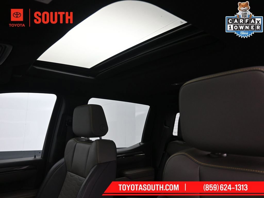 Used 2022 Chevrolet Silverado 1500 ZR2 w/ Technology Package image 21