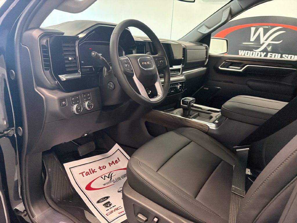 New 2026 GMC Sierra 1500 SLT w/ SLT Premium Package AWD/4WD image 11