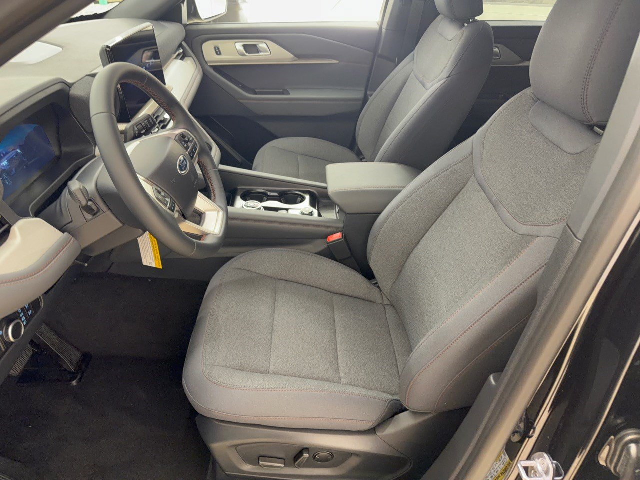 New 2027 Ford Explorer Active RWD image 5