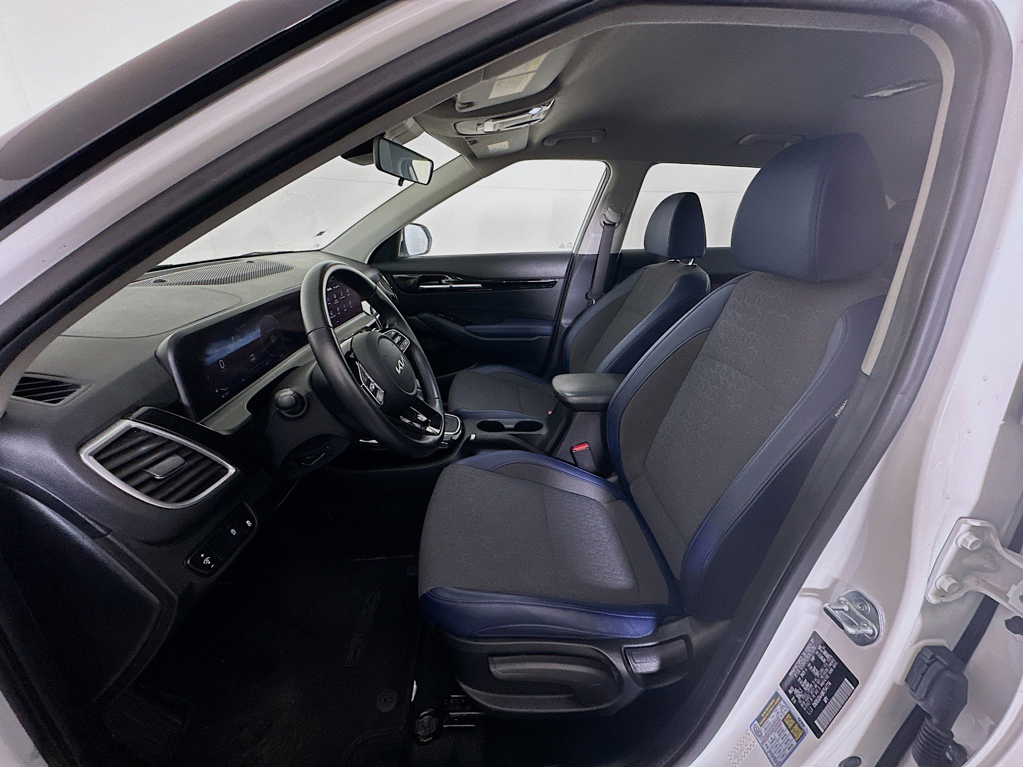 Used 2024 Kia Seltos S image 13