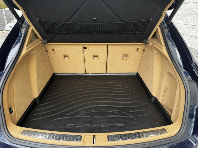Used 2016 Porsche Macan S AWD/4WD image 9