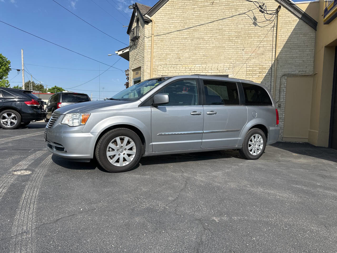 Used 2015 Chrysler Town & Country Touring