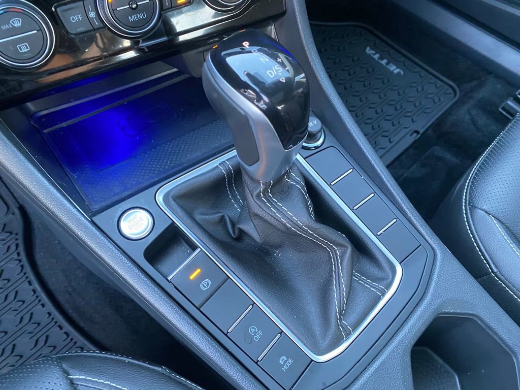 Used 2024 Volkswagen Jetta SEL image 35