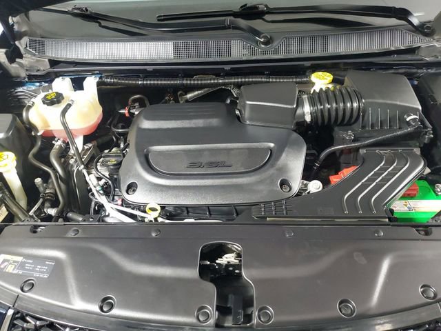 Used 2022 Chrysler Pacifica Touring-L image 26