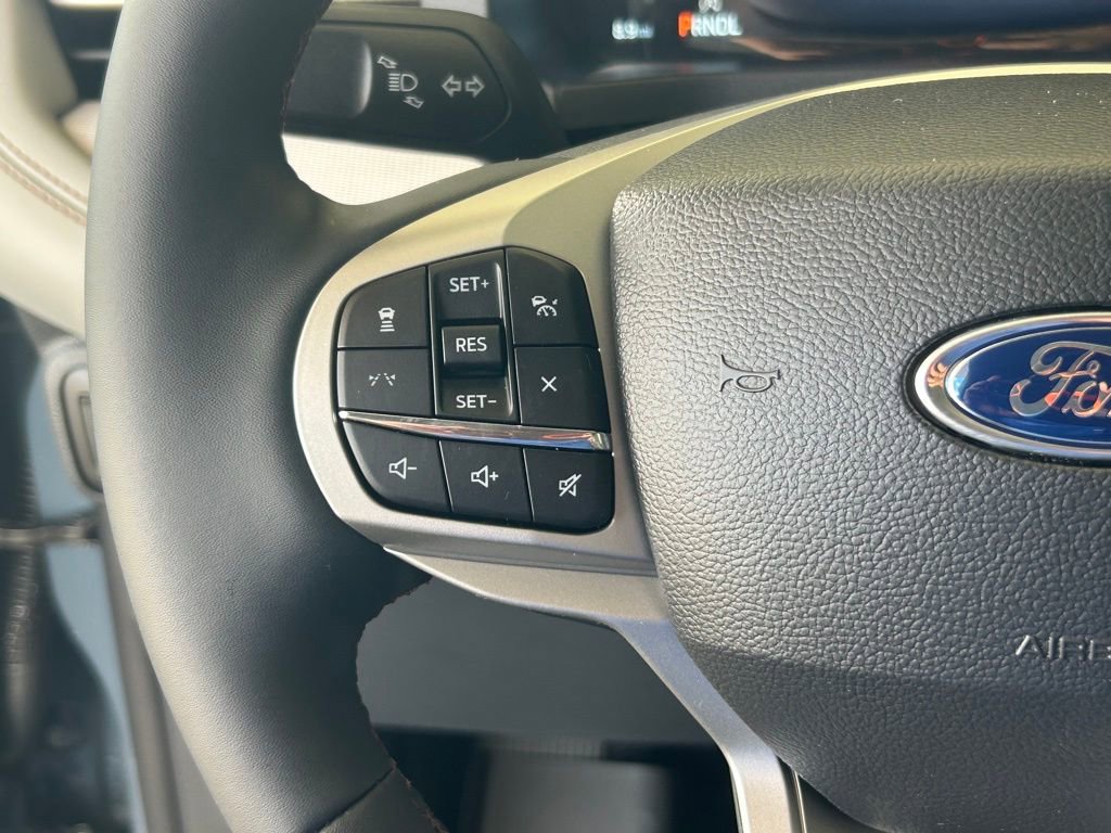 New 2026 Ford Explorer Active w/ Active Comfort Package image 32