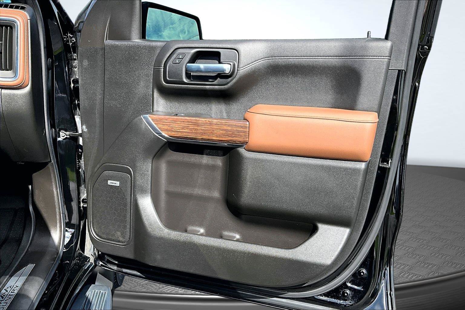 Used 2021 Chevrolet Silverado 1500 High Country AWD/4WD image 25