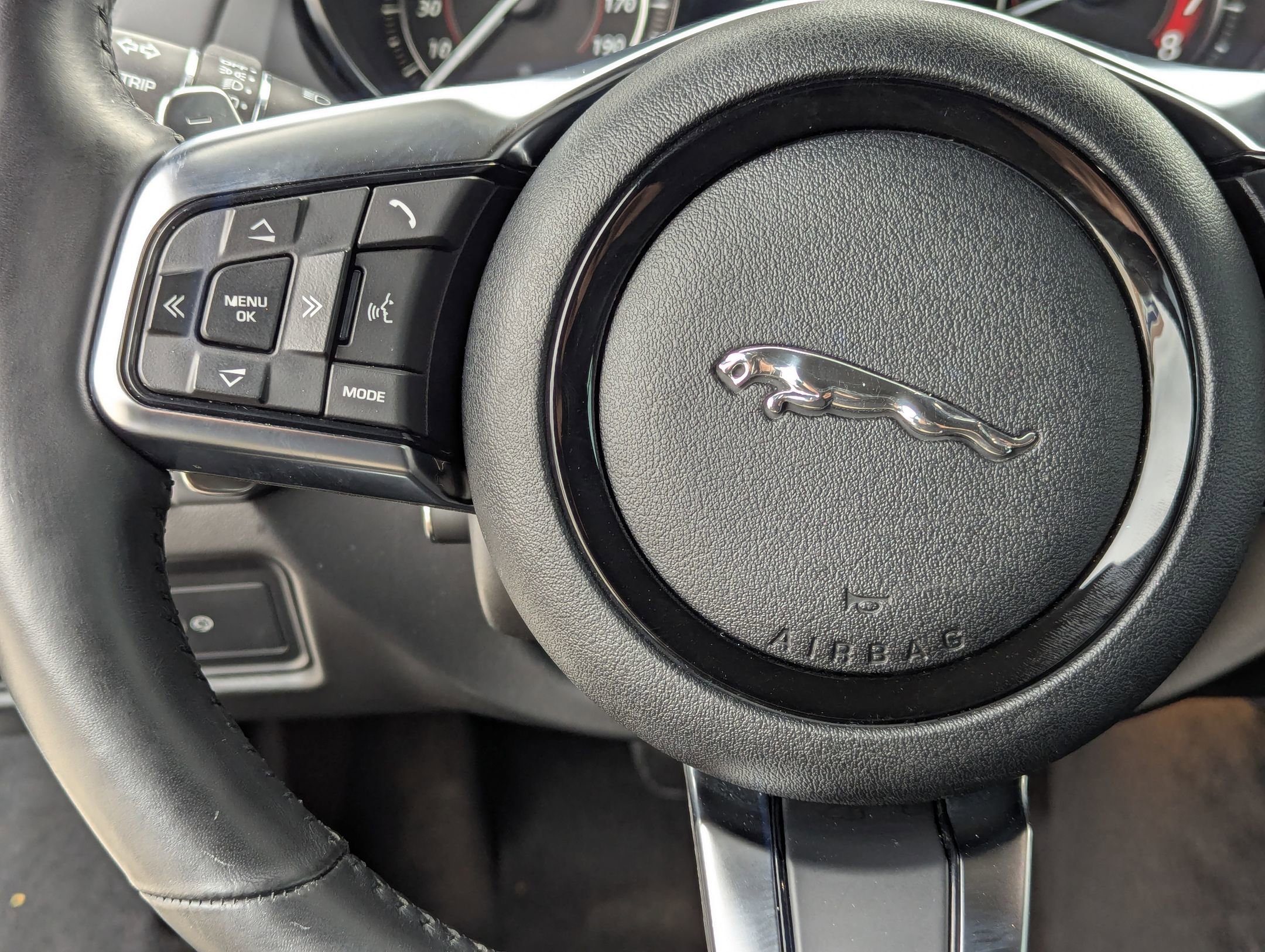 Used 2019 Jaguar F-TYPE Coupe image 20