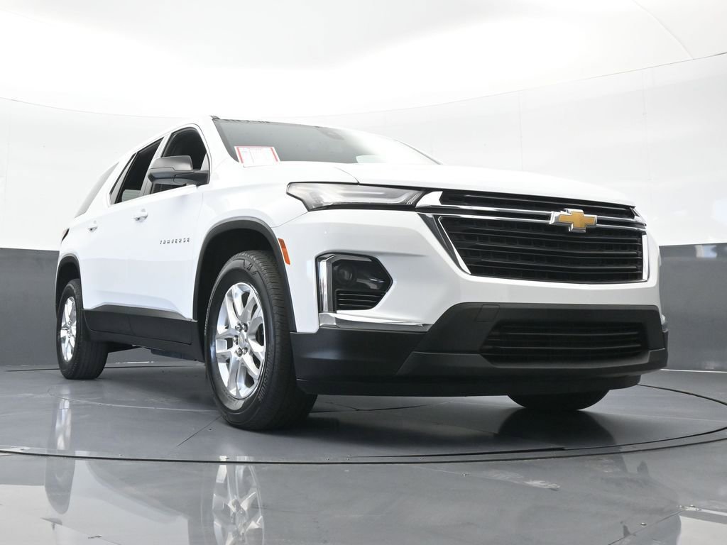 Used 2022 Chevrolet Traverse LS image 65