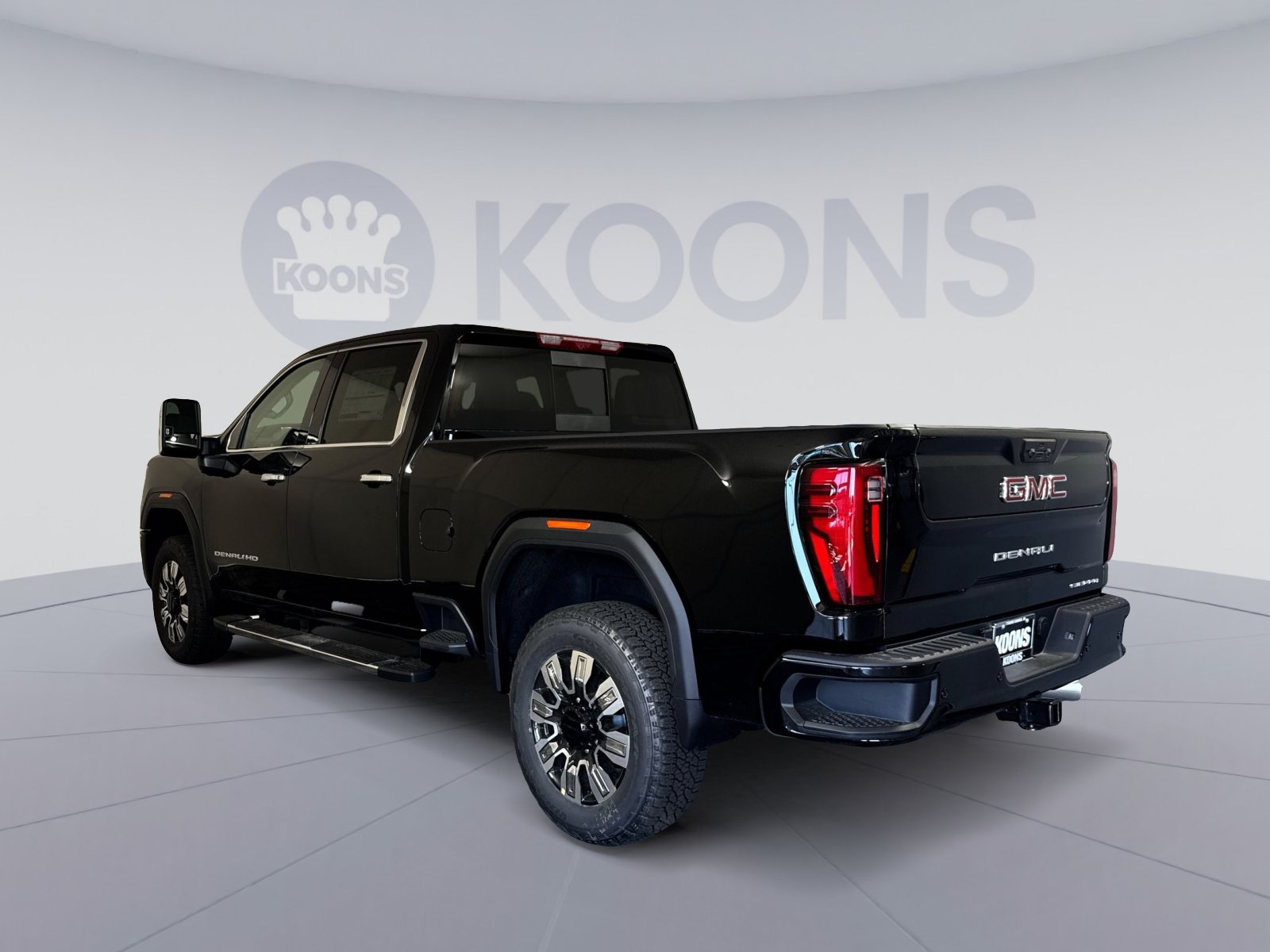 New 2026 GMC Sierra 2500 Denali w/ Denali Reserve Package AWD/4WD image 4