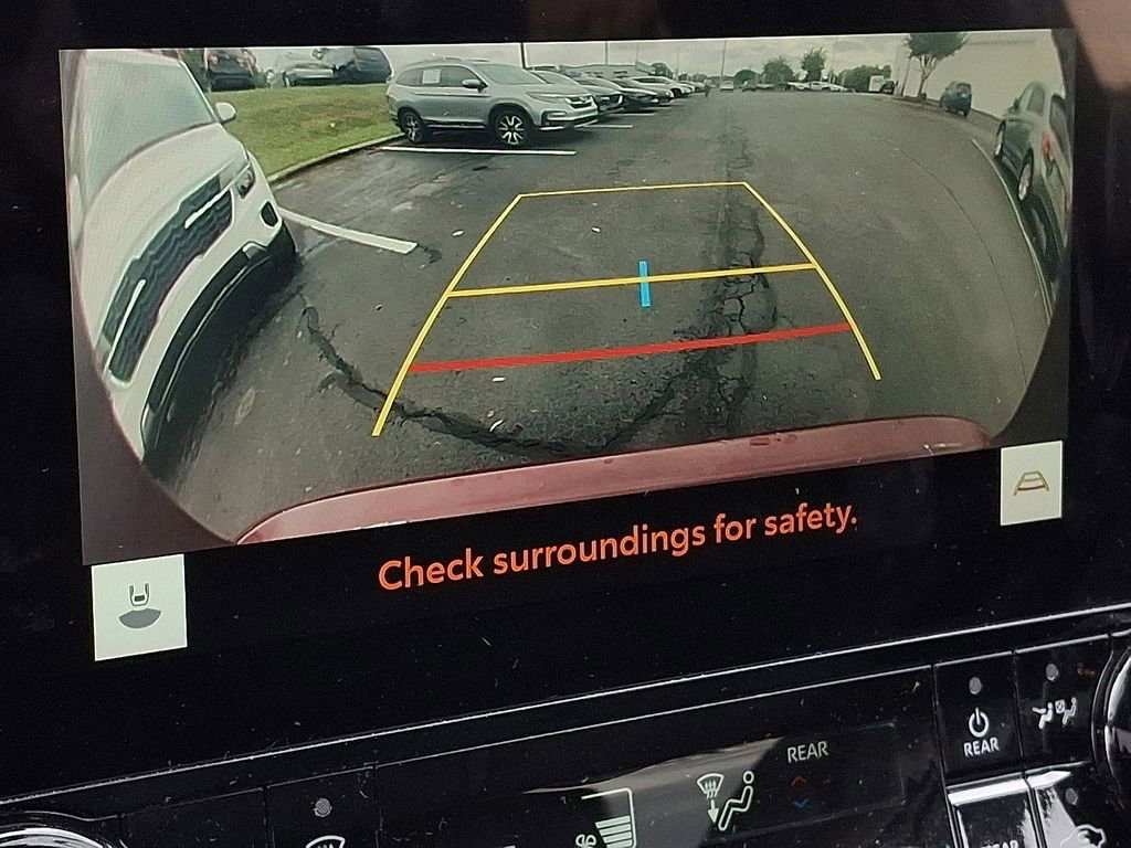 Used 2023 Toyota Highlander Limited image 15