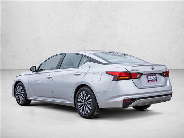 Used 2024 Nissan Altima 2.5 SV image 7