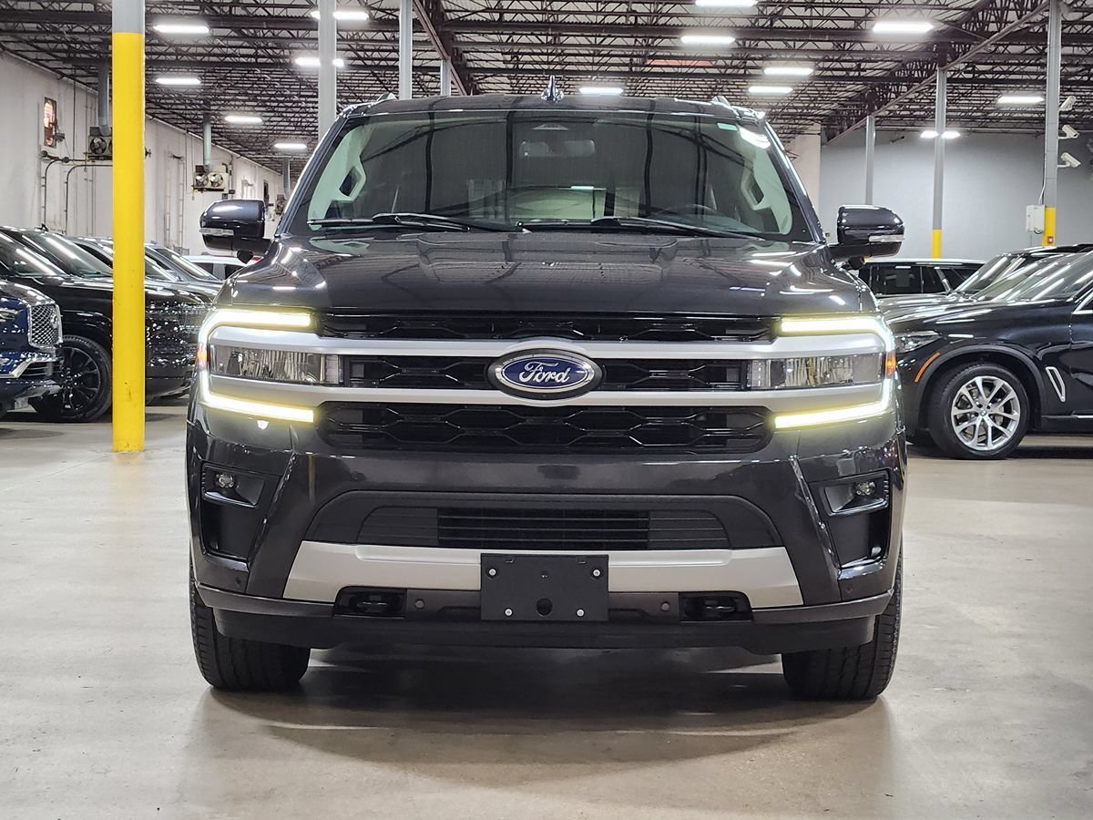 Used 2022 Ford Expedition XLT AWD/4WD image 2