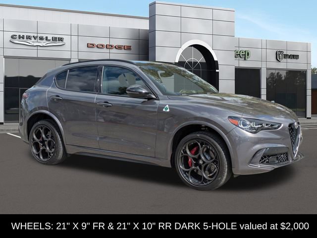 Used 2024 Alfa Romeo Stelvio Quadrifoglio image 1