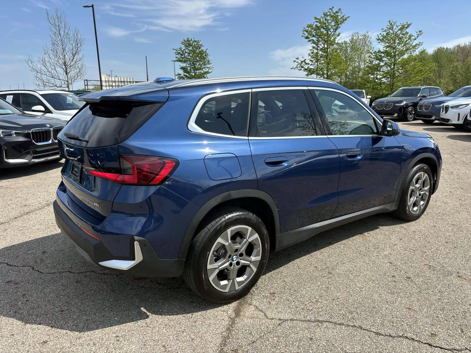 Used 2023 BMW X1 xDrive28i AWD/4WD image 5