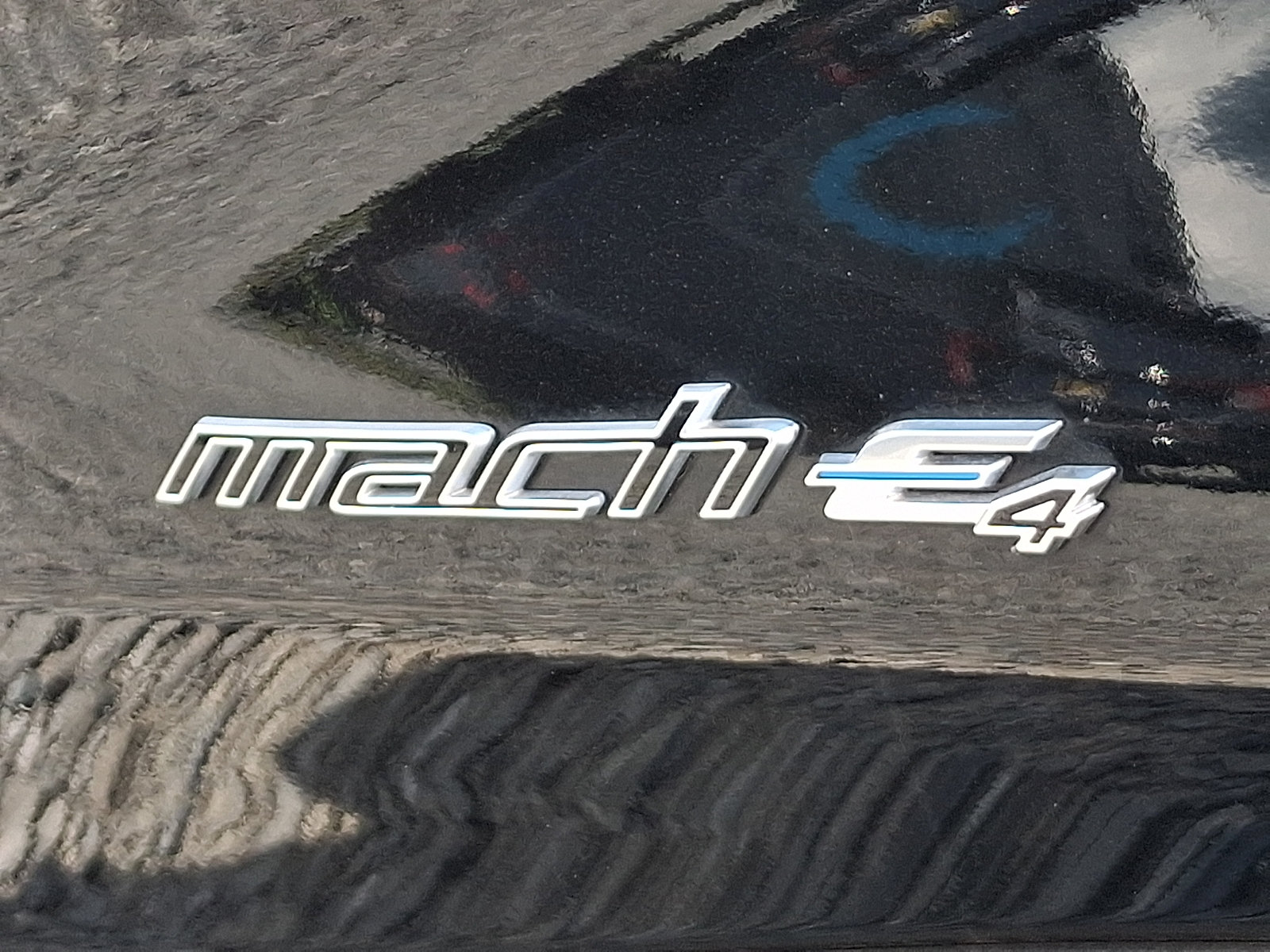 Used 2025 Ford Mustang Mach-E Premium AWD/4WD image 30
