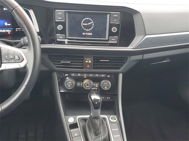 Used 2023 Volkswagen Jetta SE image 12