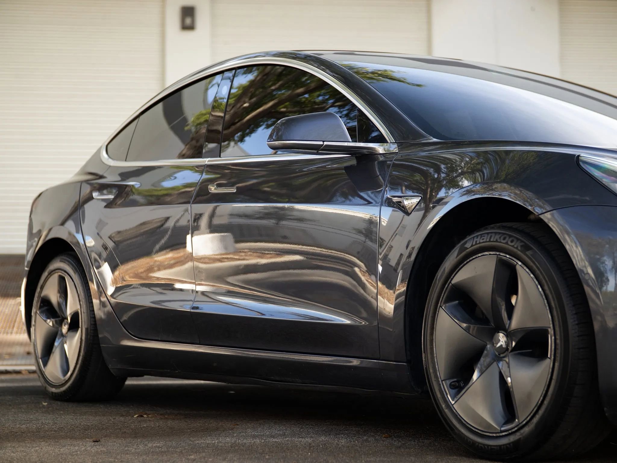 Used 2020 Tesla Model 3 Standard Range RWD image 4