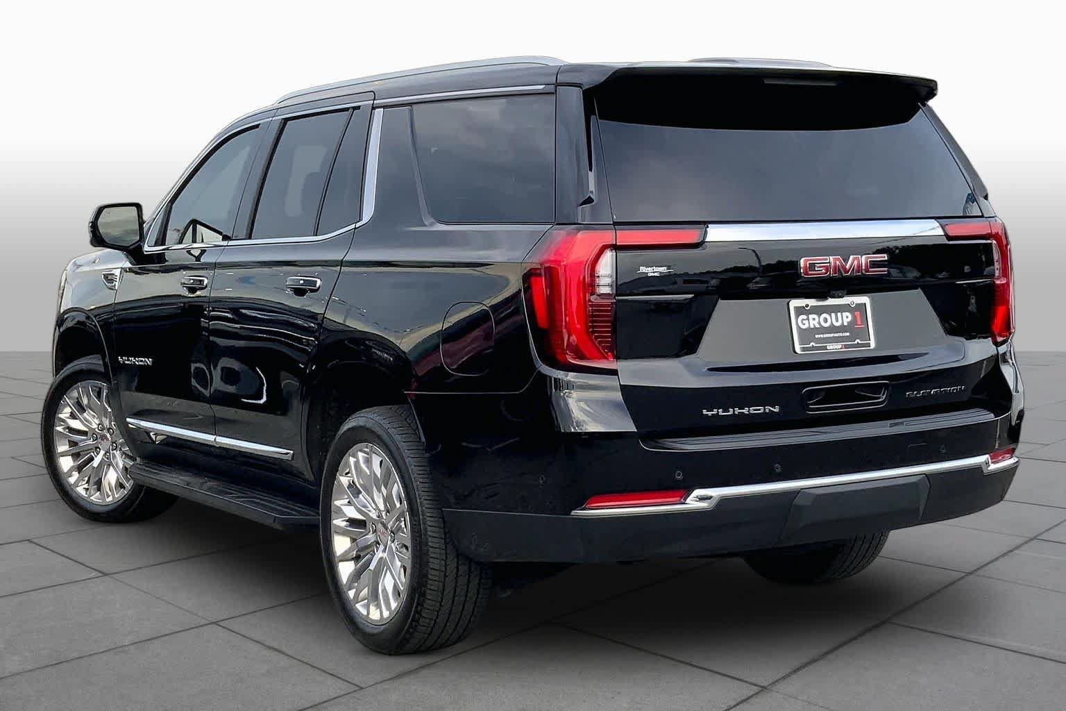 Used 2025 GMC Yukon Elevation AWD/4WD image 11