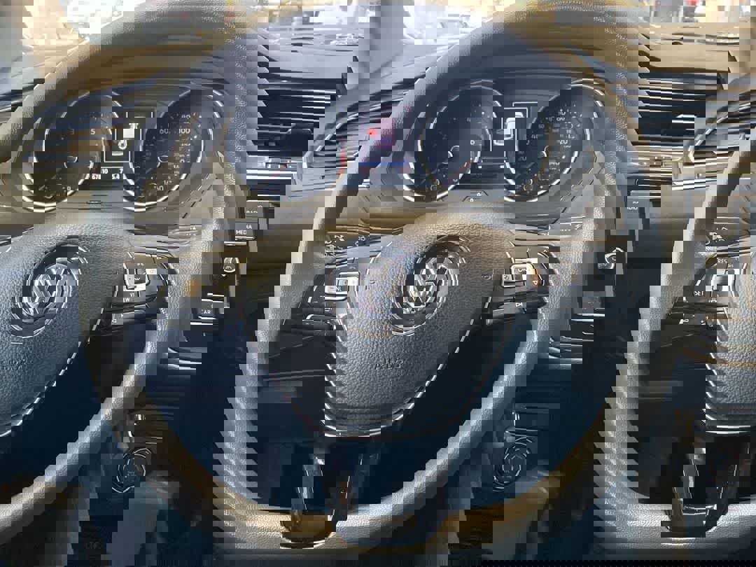 Used 2019 Volkswagen Tiguan S image 17