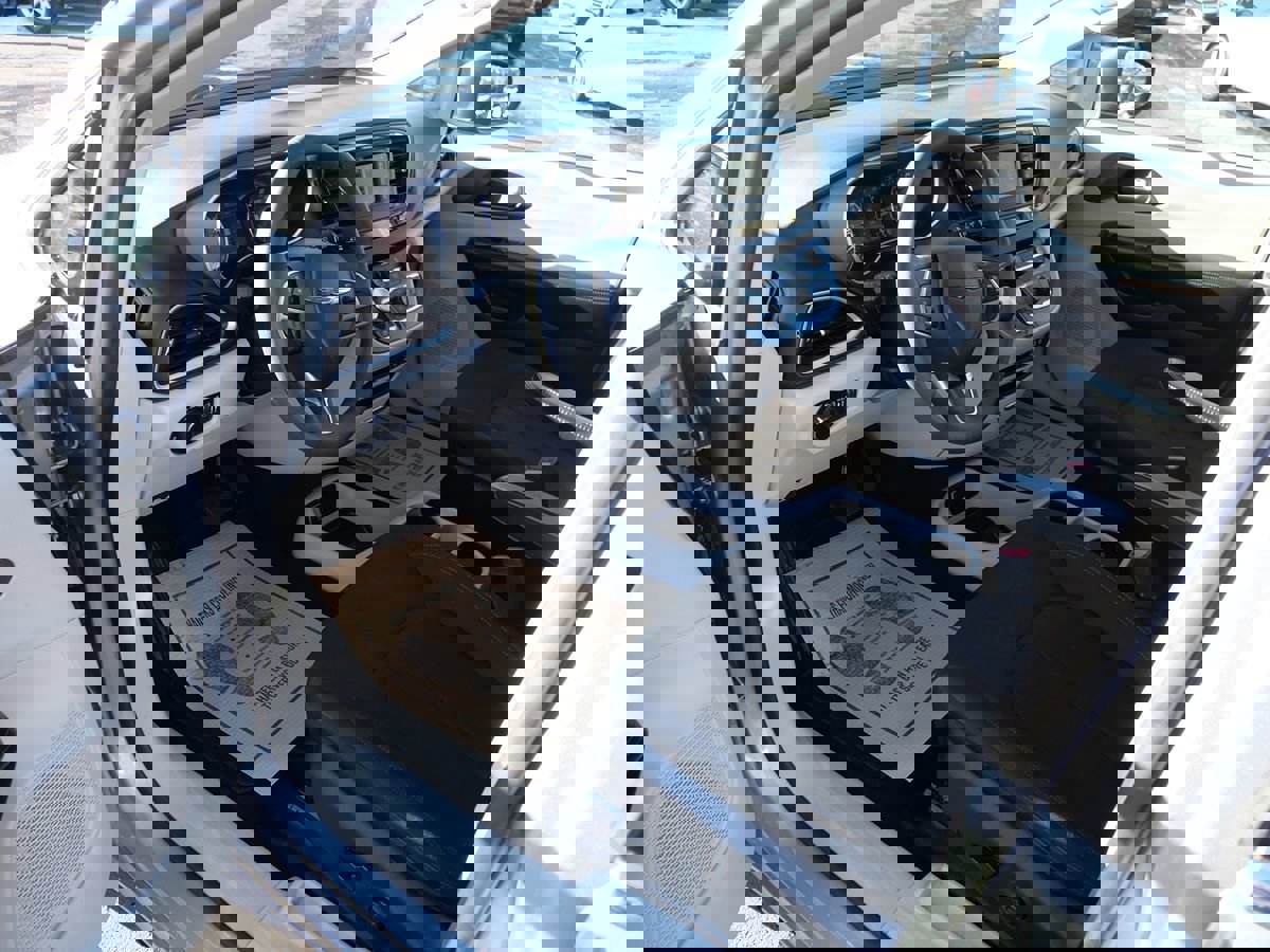 Used 2017 Chrysler Pacifica LX image 9