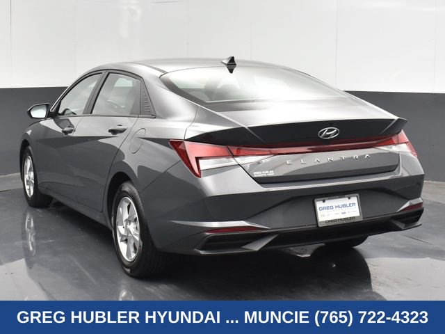 Used 2023 Hyundai Elantra SE FWD image 4