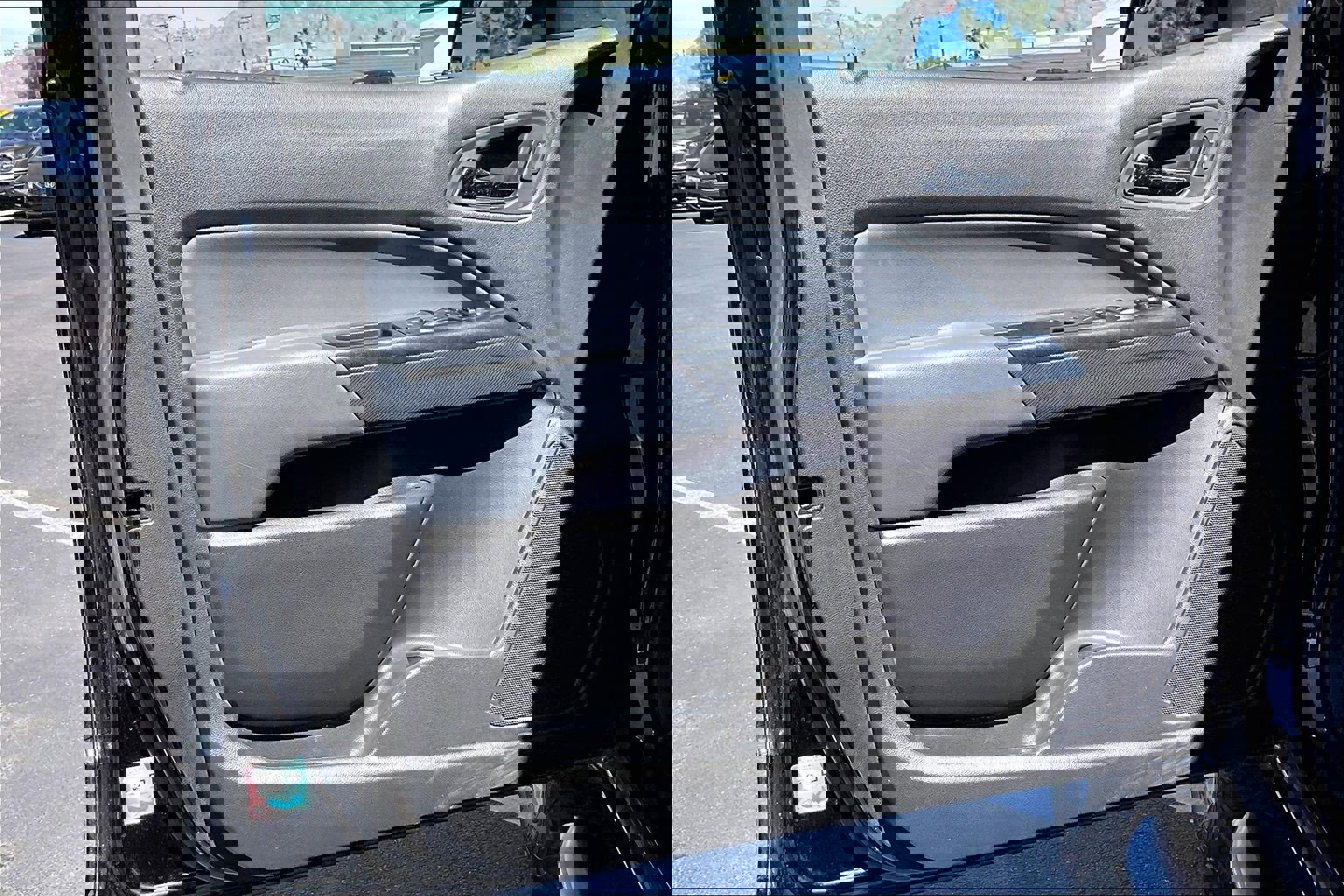 Used 2015 Chevrolet Colorado Z71 AWD/4WD image 15