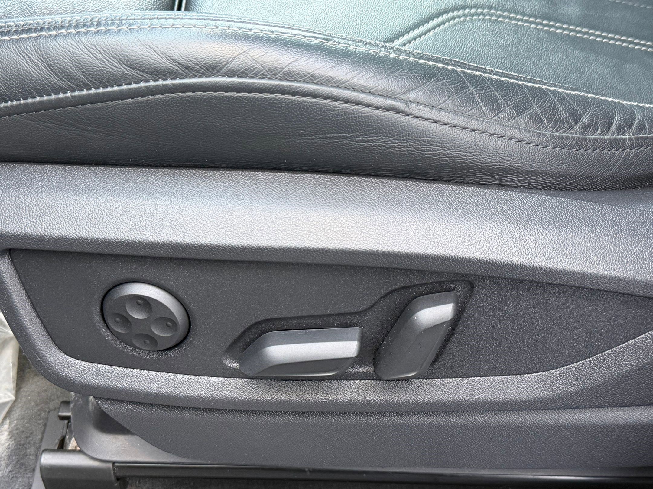 Used 2023 Audi Q5 e Premium Plus w/ Premium Plus Package image 12