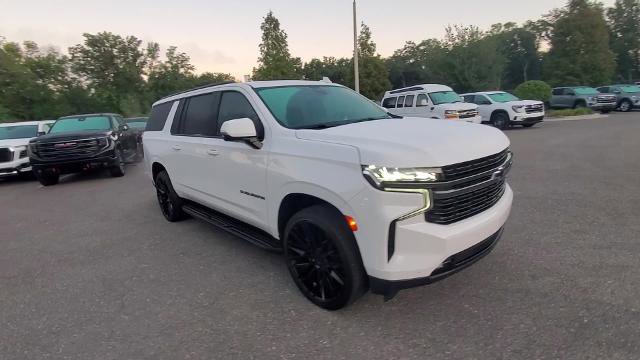 Used 2022 Chevrolet Suburban RST w/ Luxury Package image 35