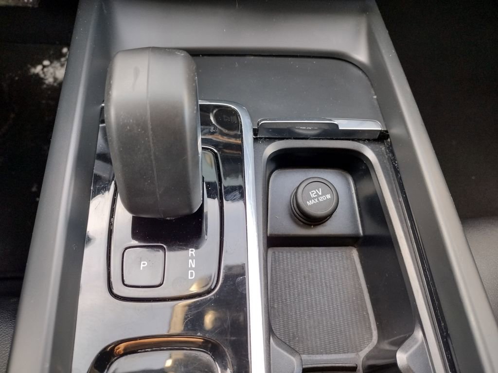 Used 2023 Volvo XC60 B5 Core image 25