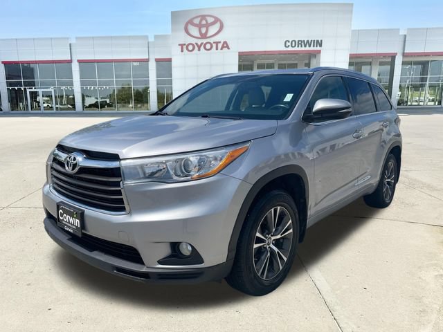Used 2016 Toyota Highlander XLE AWD/4WD image 7