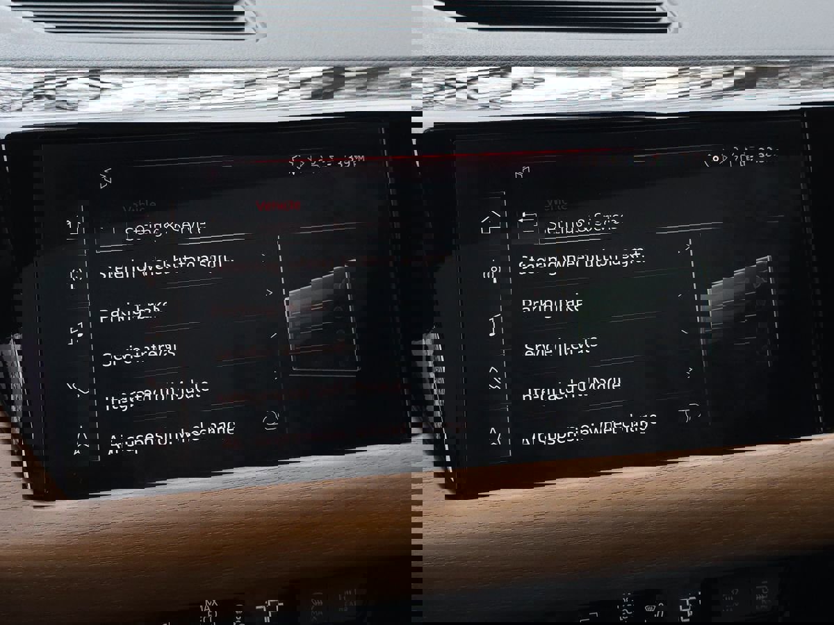 Used 2022 Audi e-tron GT Premium Plus image 44