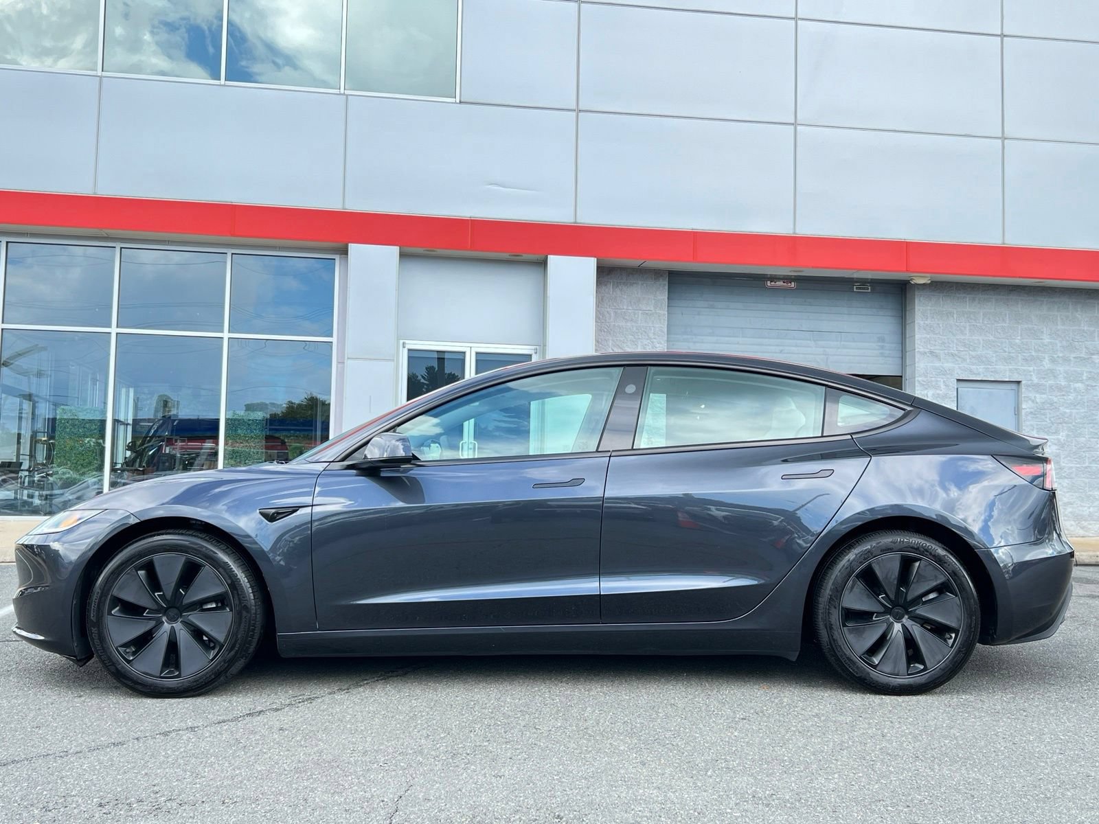 Used 2024 Tesla Model 3 Long Range AWD/4WD image 27