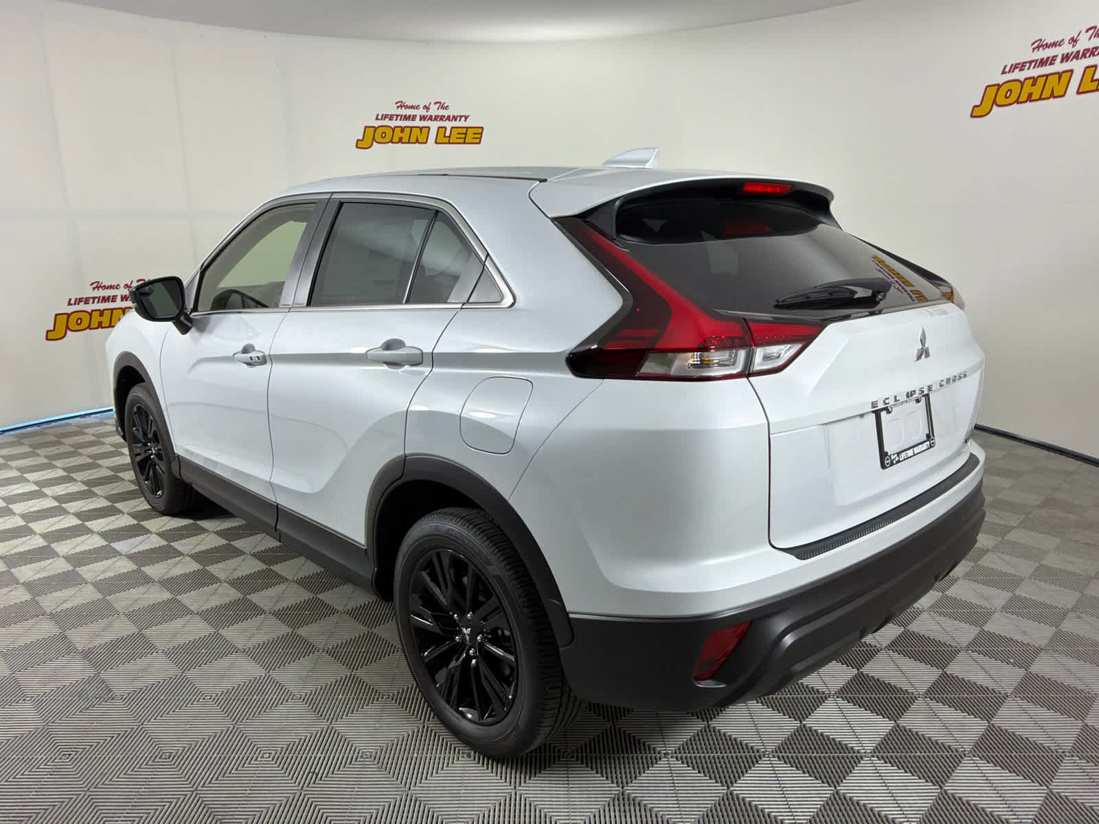 New 2026 Mitsubishi Eclipse Cross LE AWD/4WD image 3