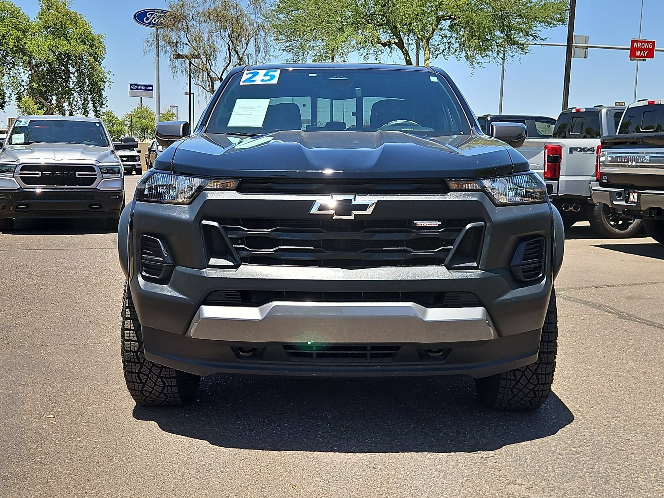 Used 2025 Chevrolet Colorado Trail Boss AWD/4WD image 2