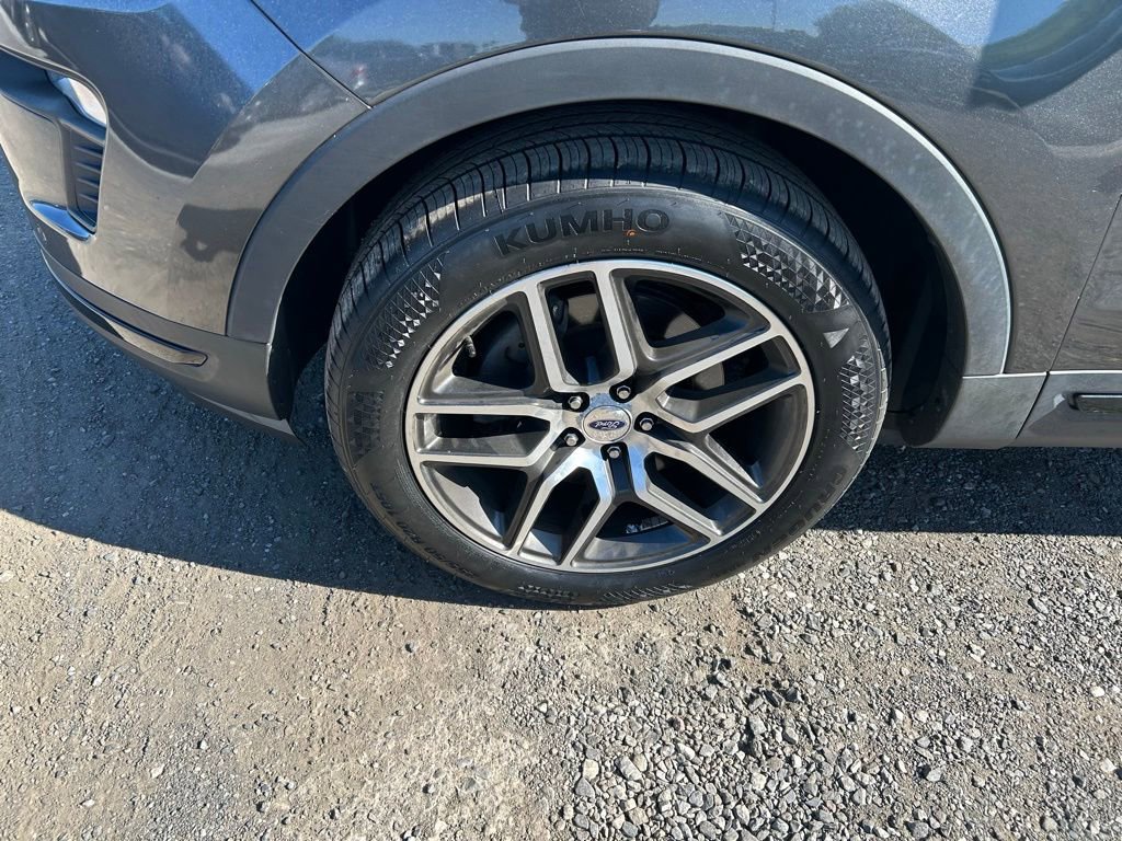 Used 2018 Ford Explorer Sport w/ Equipment Group 401A AWD/4WD image 3