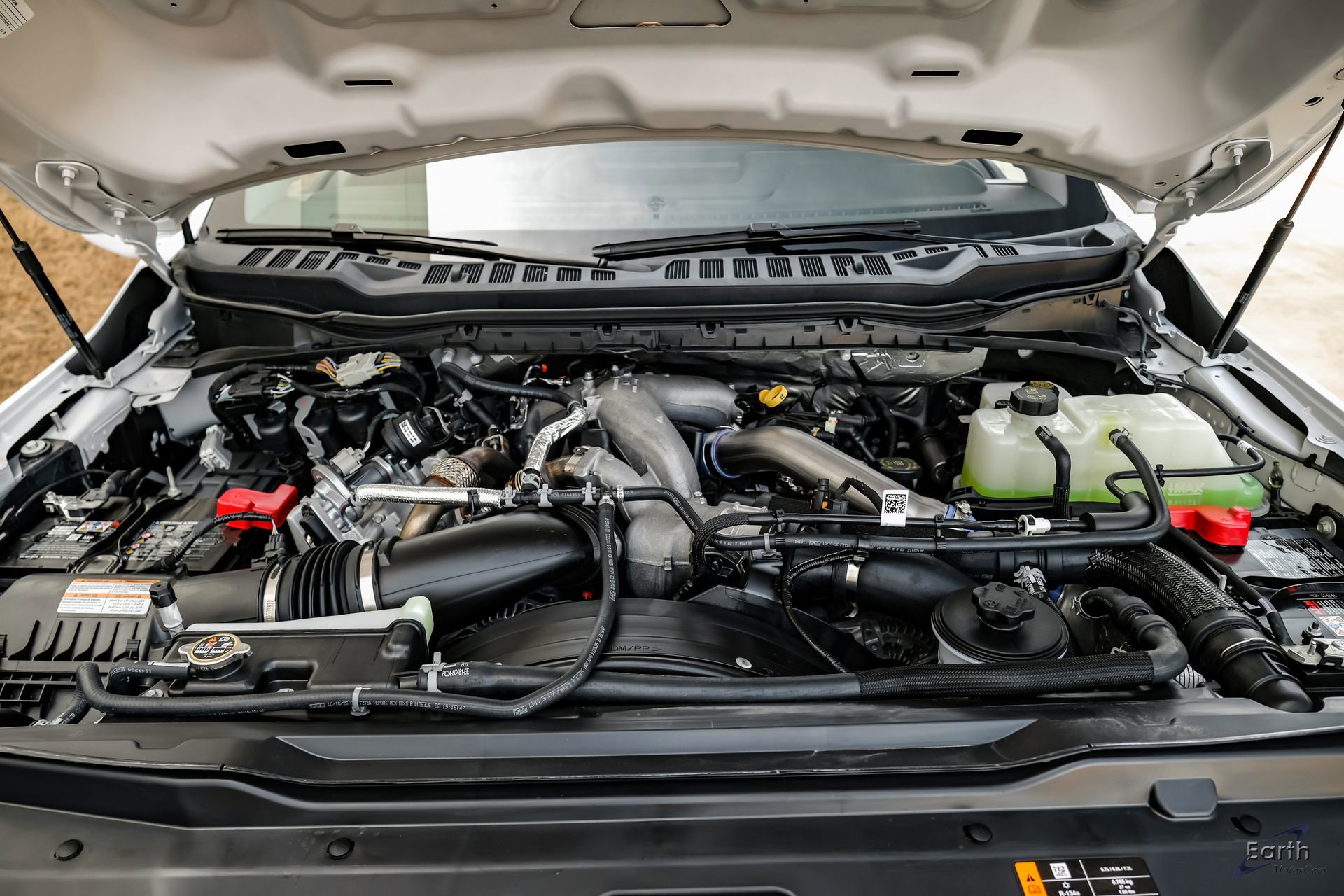 Used 2026 Ford F450 Lariat w/ FX4 Off-Road Package image 3